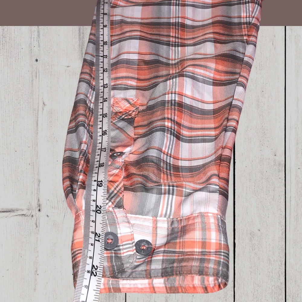 MAGELLAN Vented Plaid Mag Wick Fish Gear Button Down Utility Shirt - Picture 8 of 11